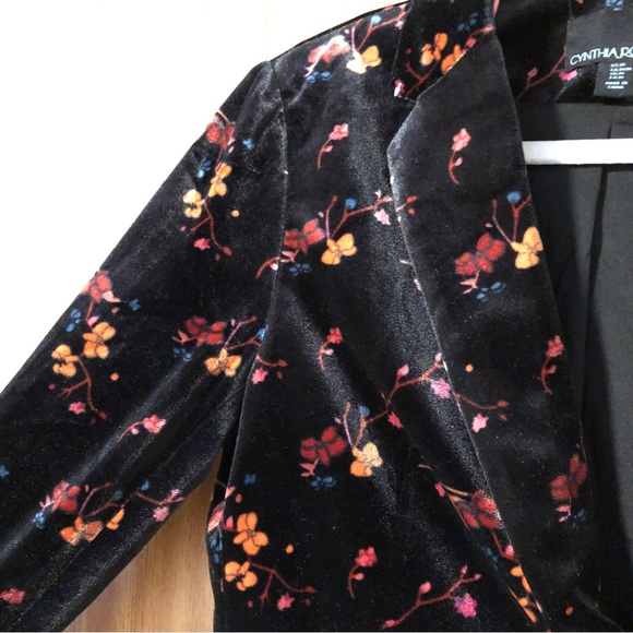 Velvet Floral Blazer - Picture 8 of 12